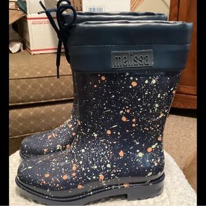 MINI MELISSA BOOTS. BRAND NEW,  SIZE (2)